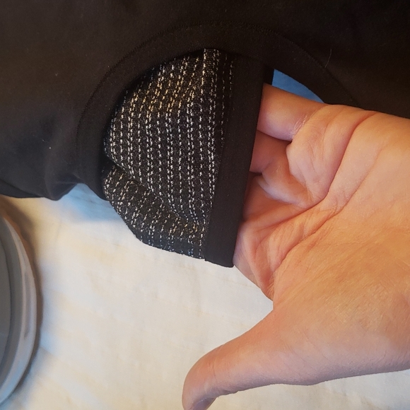 Beyond Yoga | Morphed Cut Out Cami | Black and White | Size S | NWT - Picture 3 of 8